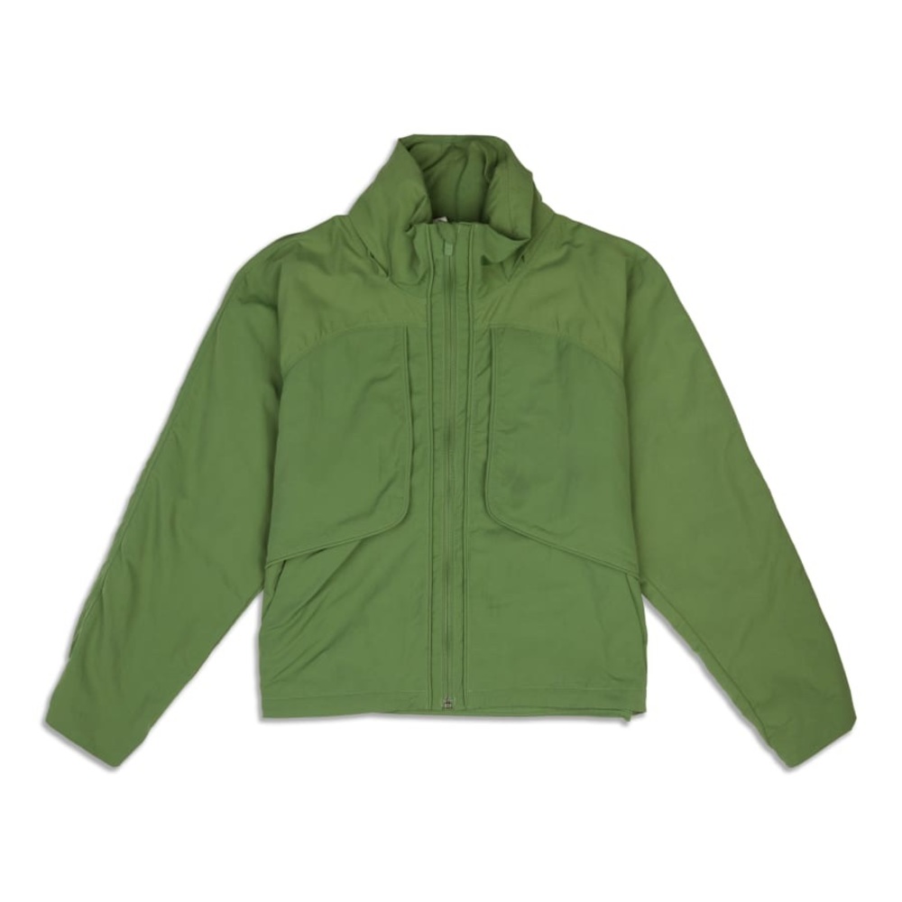 Lululemon always effortless crop rain jacket size 6, lightly worn